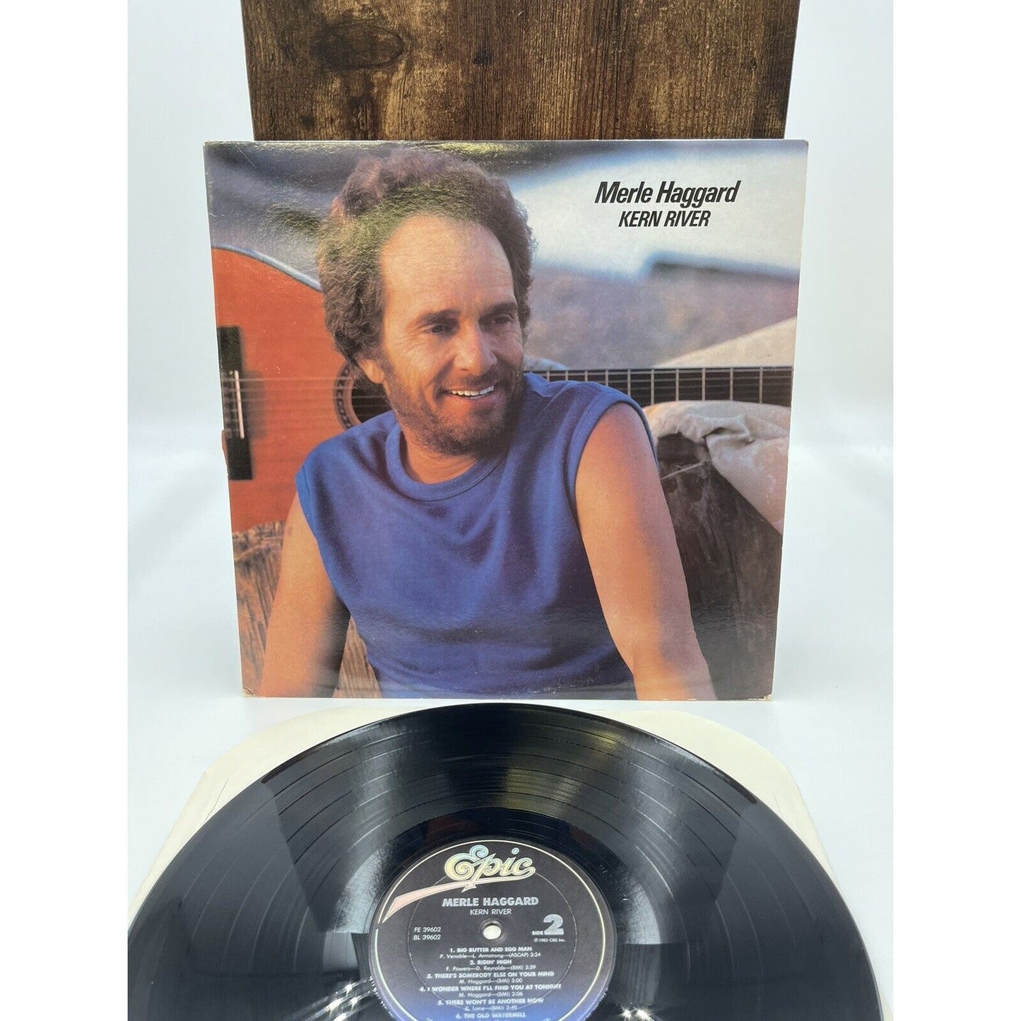 MERLE HAGGARD - KERN RIVER - FE 39602, COUNTRY, VINYL RECORD