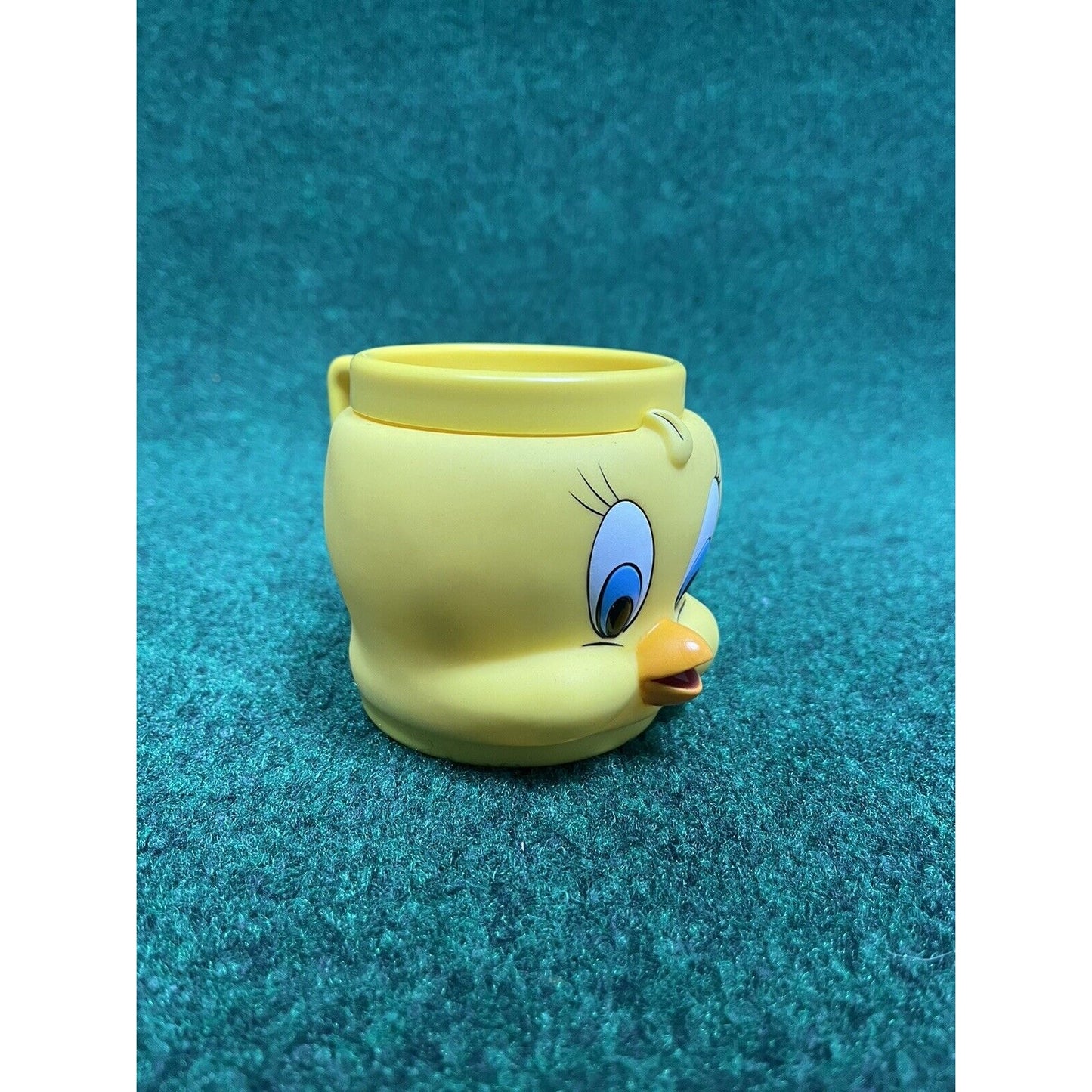 VINTAGE 1992 TWEETY BIRD PLASTIC COLLECTORS MUG CUP WARNER BROS