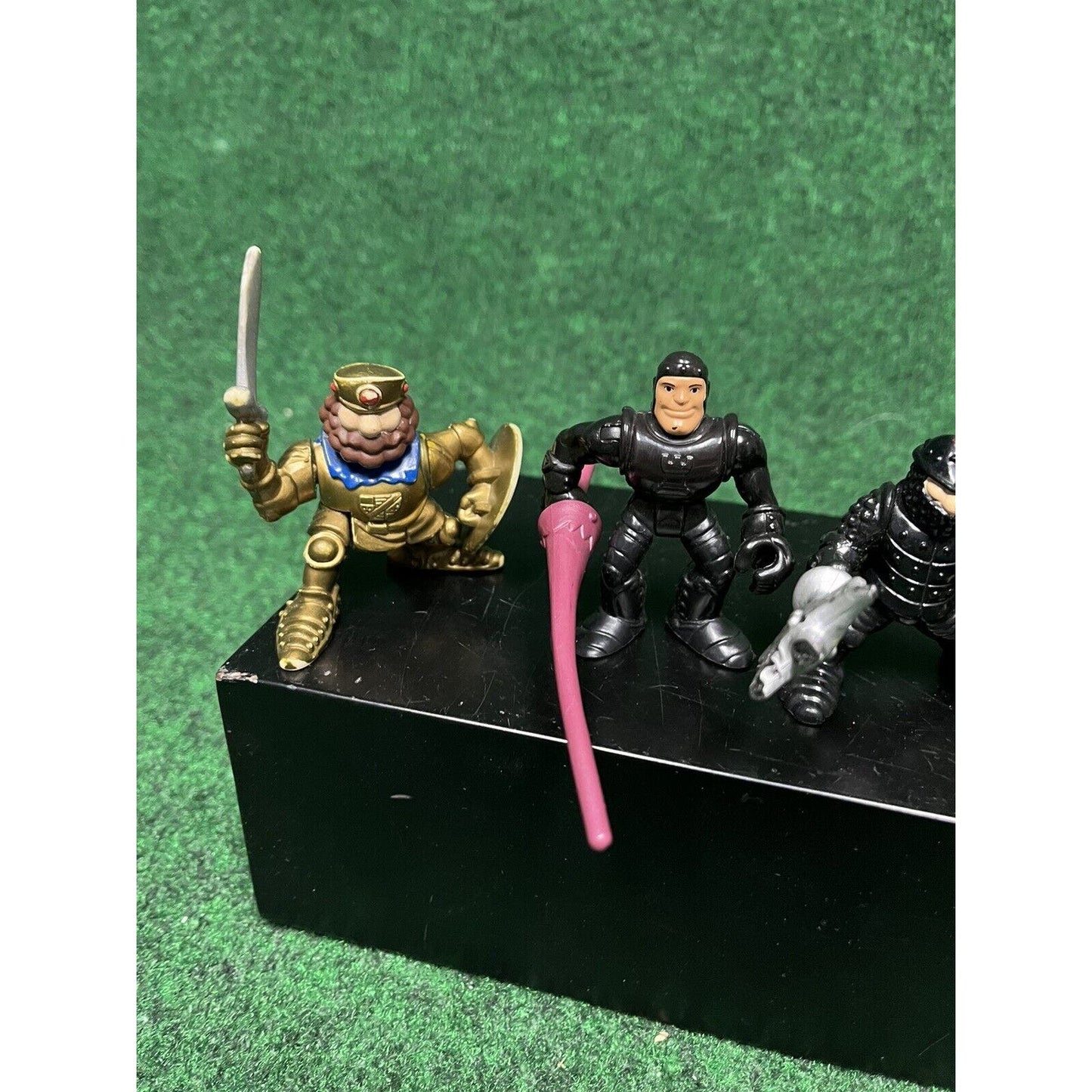 1994 Vtg Lot Of 4 Fisher Price Great Adventures Black Gold Knight Figures