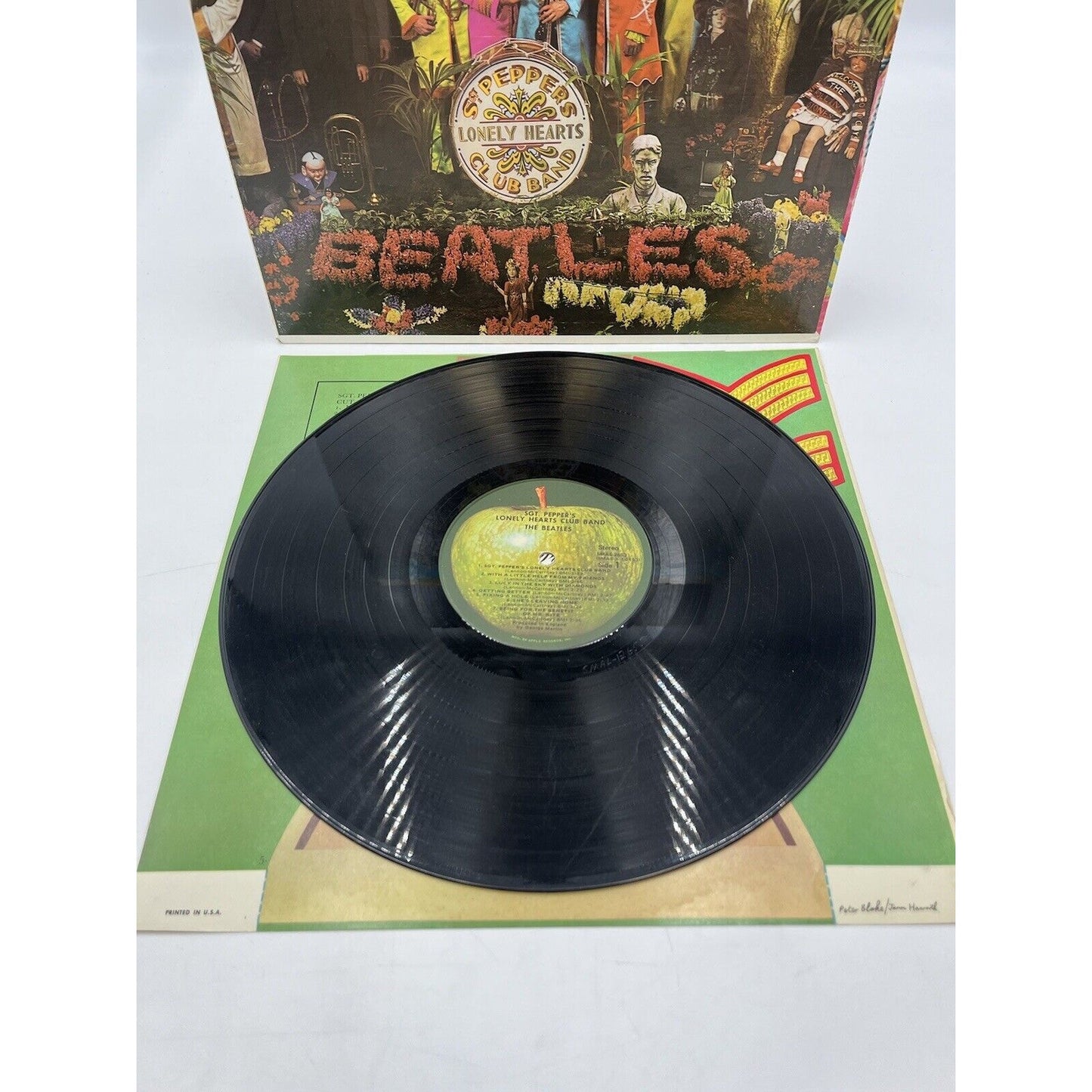 THE BEATLES - SGT. PEPPERS LONELY HEARTS CLUB BAND - 12" VINYL RECORD ALBUM LP