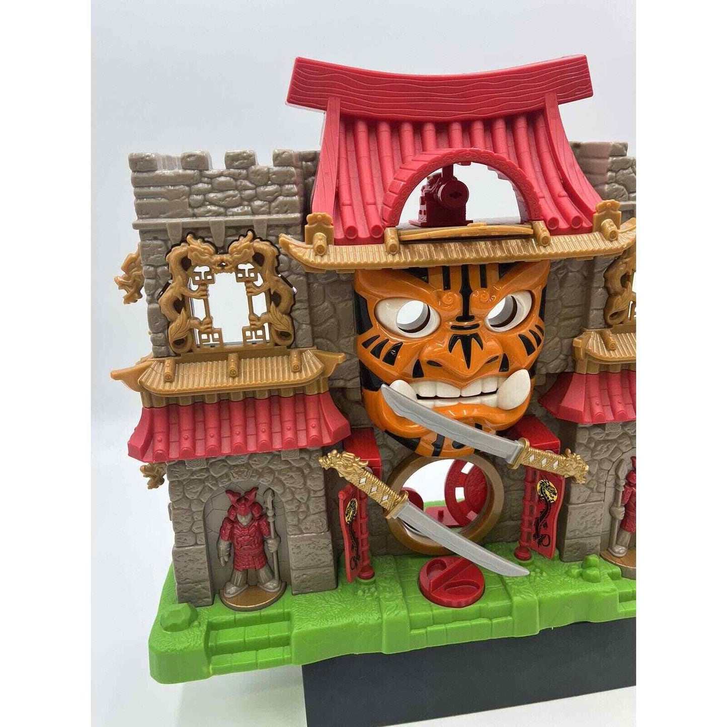 Fisher-Price IMAGINEXT SAMURAI CASTLE red Feudal Japan 2011 Toy-l W/ Figures