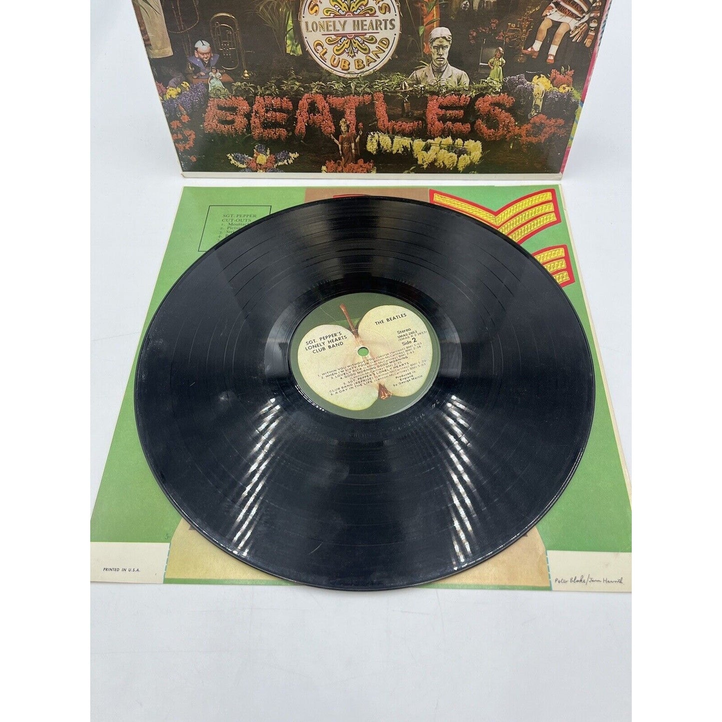 THE BEATLES - SGT. PEPPERS LONELY HEARTS CLUB BAND - 12" VINYL RECORD ALBUM LP