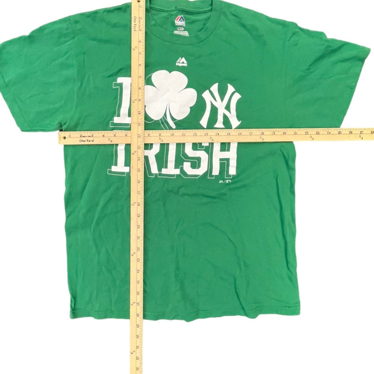 New York Yankees Irish Theme Majestic T-shirt Size Large