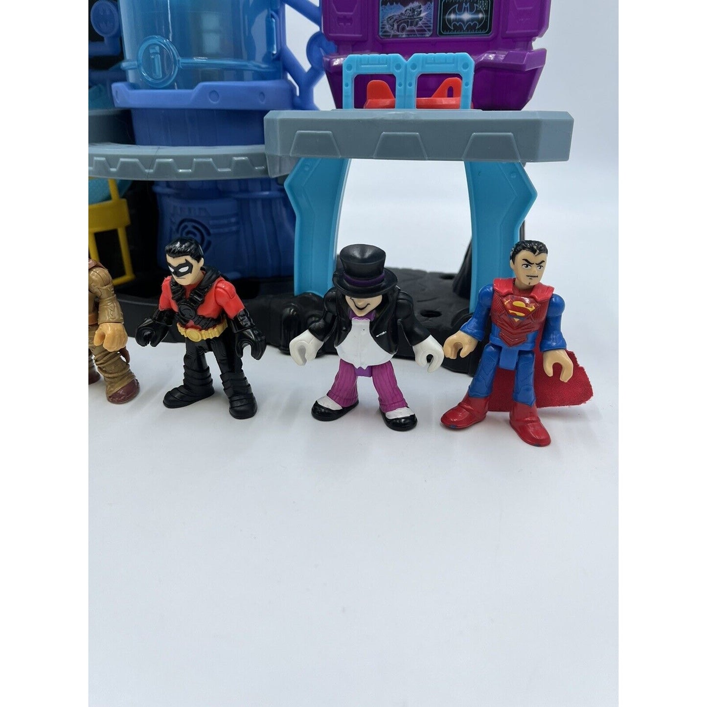Imaginext DC Super Friends Bat-Tech Batcave Batman Playset w/ Figures Superman