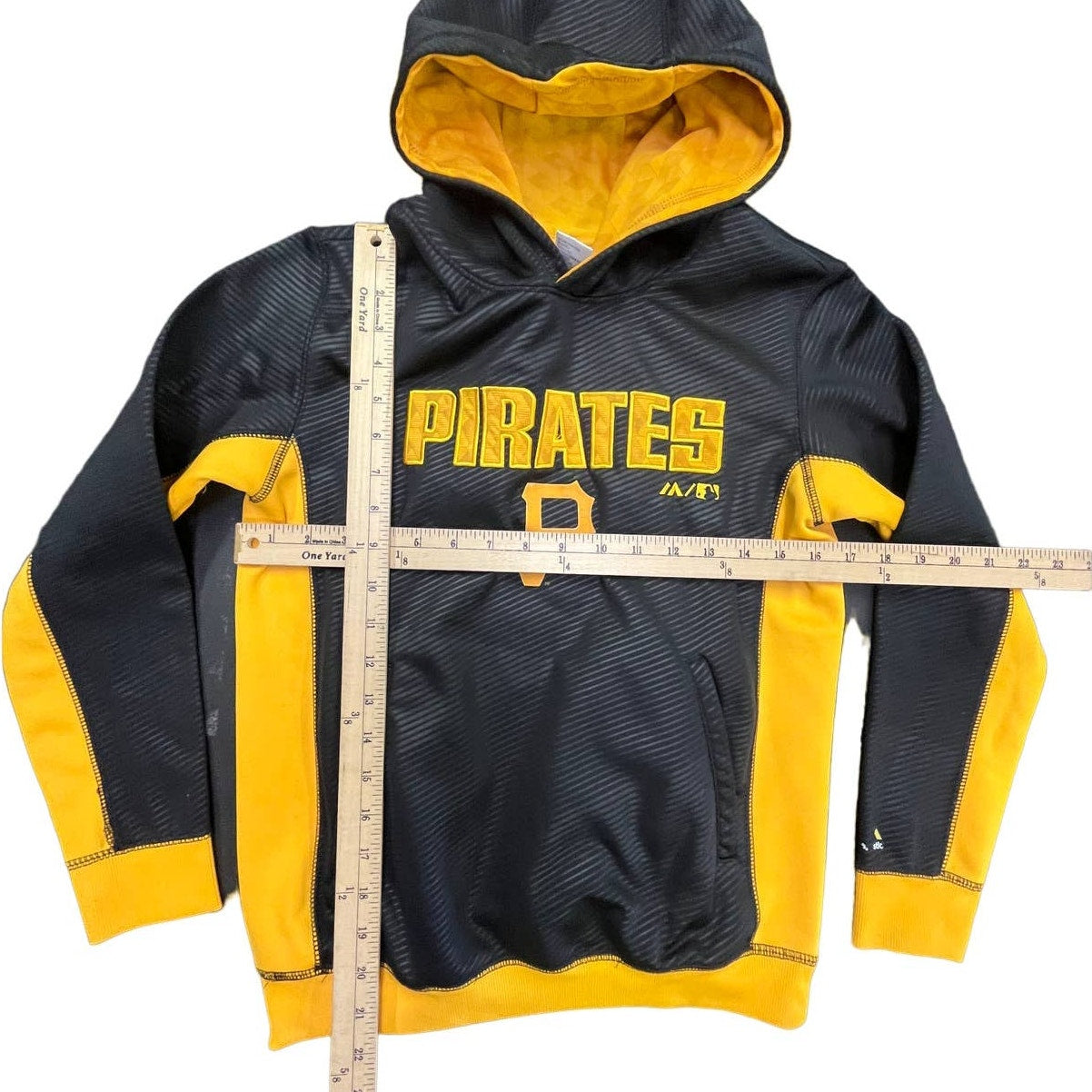 Youth Y2K Pittsburgh Pirates Majestic Sz Medium pullover hoodie sweatshirt
